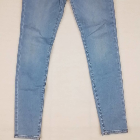 Forever 21 Push Up Jeans Size 26‎ in Light Wash Denim - Picture 5 of 10
